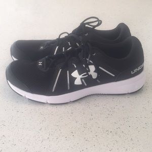 NWOT Men’s Under Armour Running Shoes